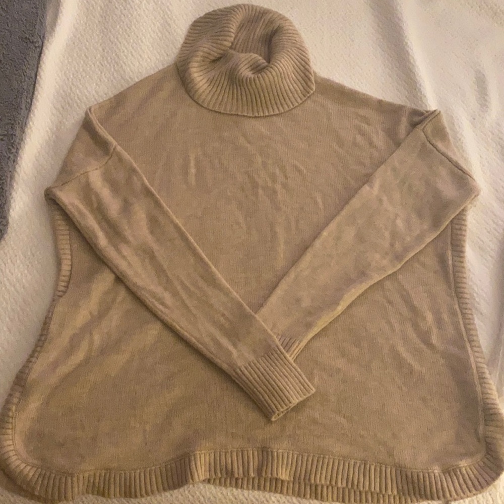 Vineyard vines sweater